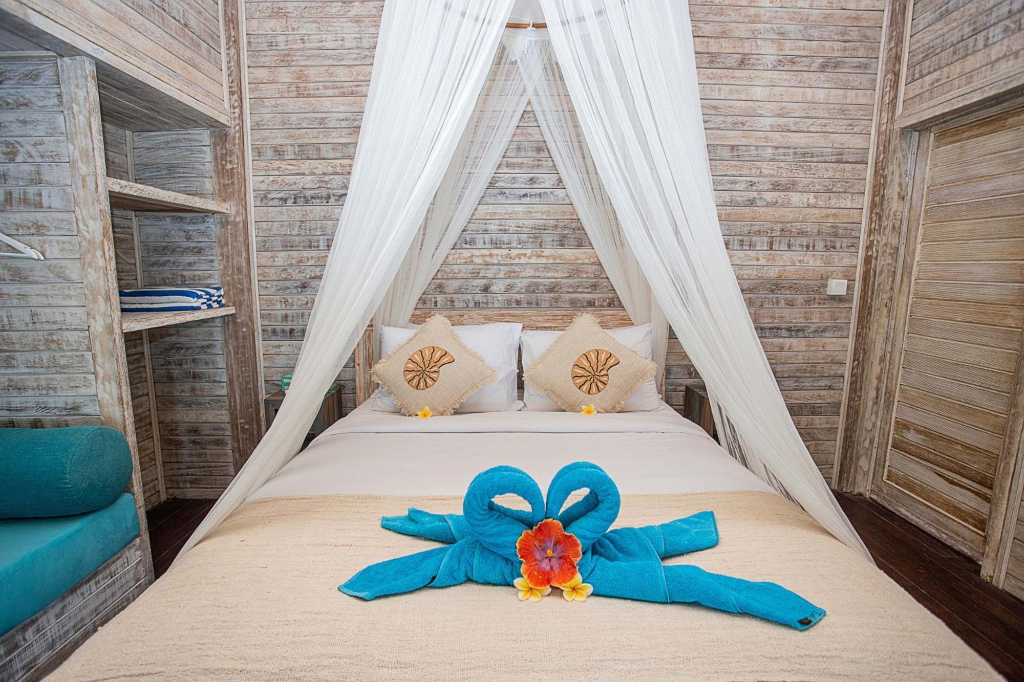 Nusa View - Oceanfront Rentals Lembongan Extérieur photo