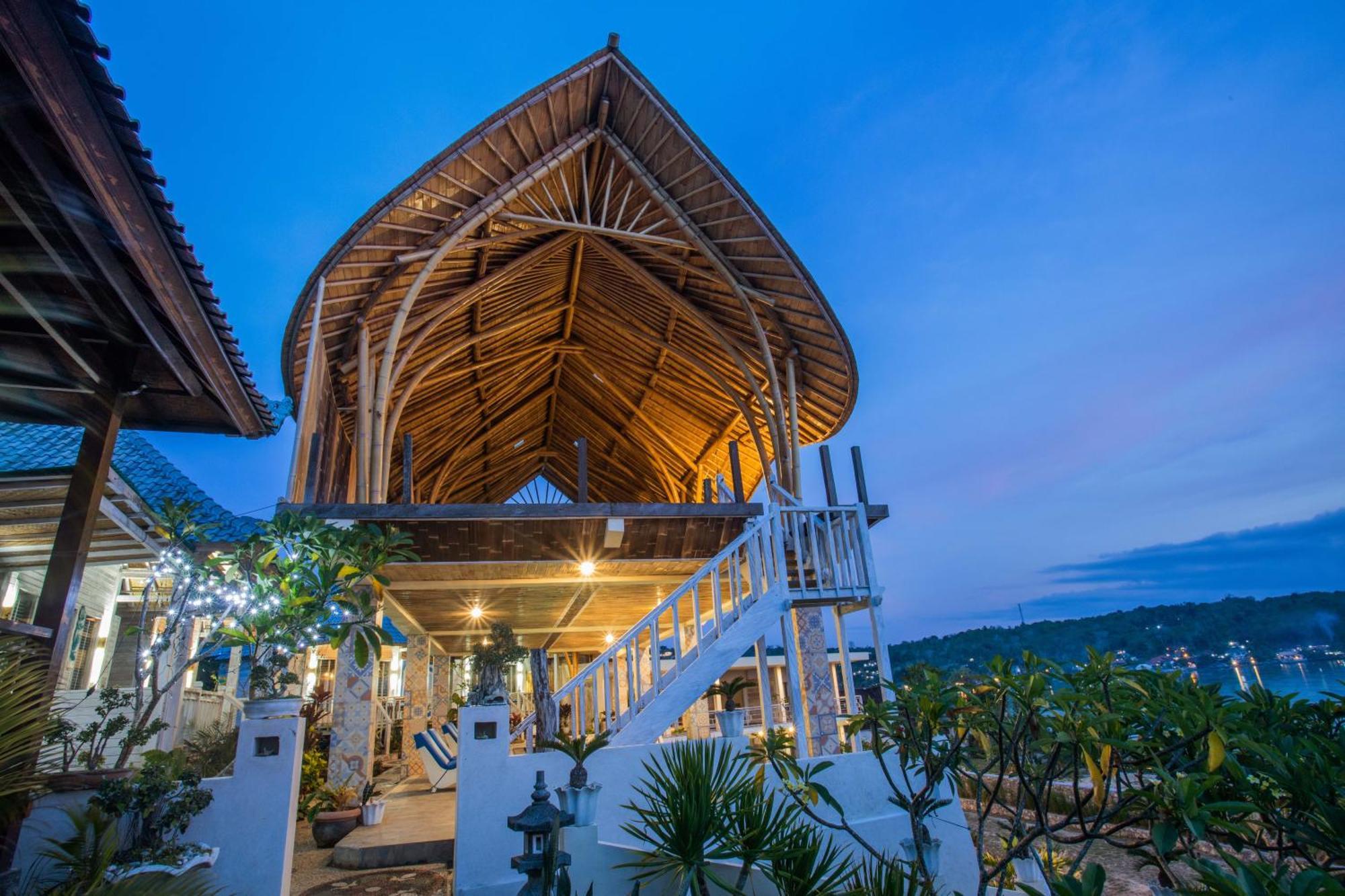 Nusa View - Oceanfront Rentals Lembongan Extérieur photo