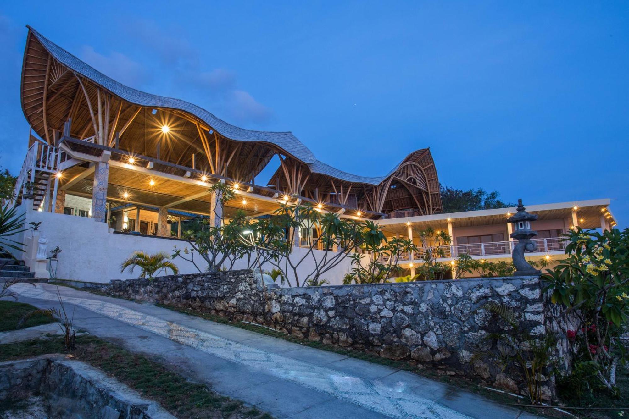 Nusa View - Oceanfront Rentals Lembongan Extérieur photo