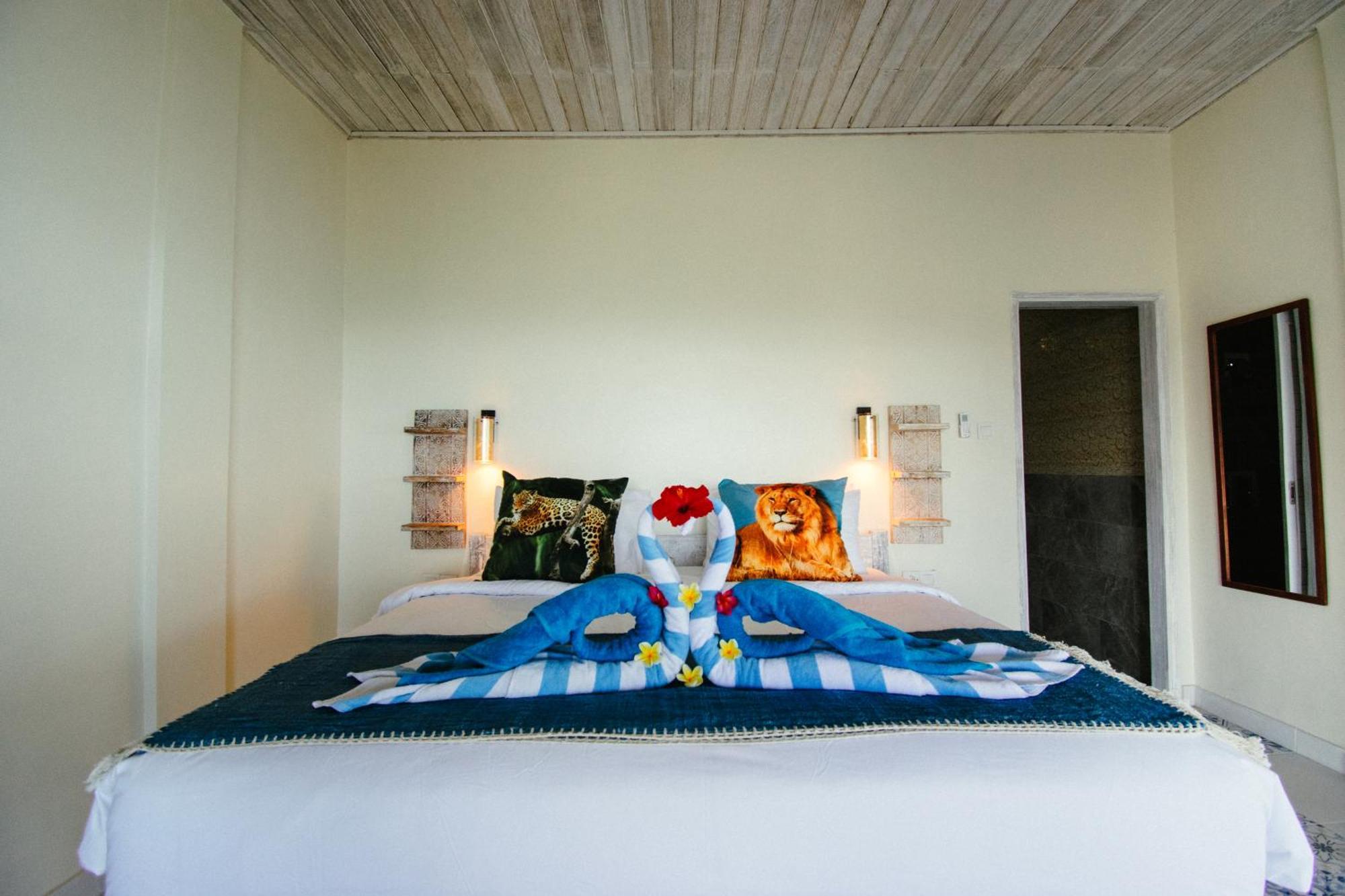 Nusa View - Oceanfront Rentals Lembongan Extérieur photo
